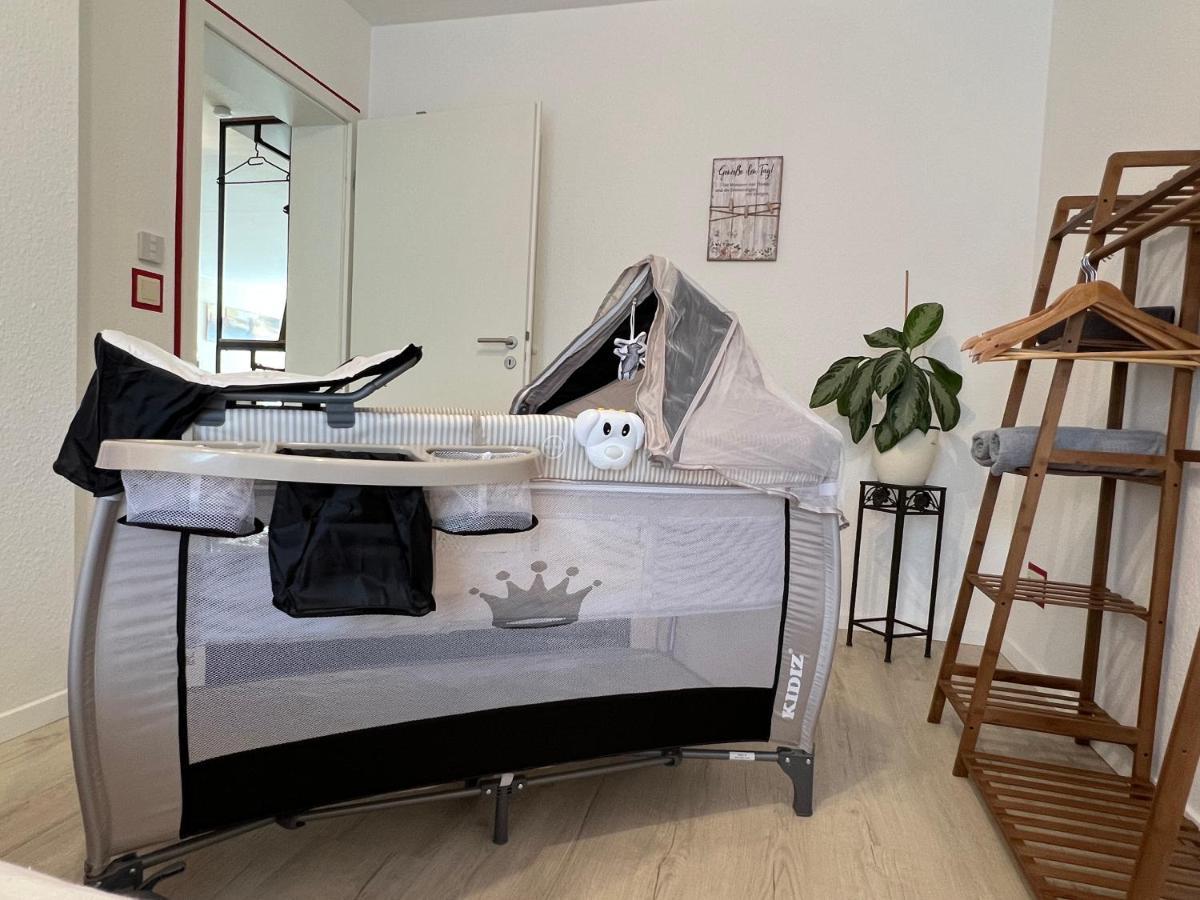 Golden Design Apartment Familie Business 6 Pers Buero Fitnessecke Naehe Messe Dus 1000 Mbit Дуйсбург Экстерьер фото