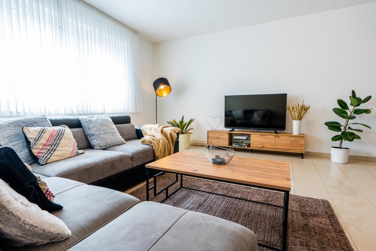 Golden Design Apartment Familie Business 6 Pers Buero Fitnessecke Naehe Messe Dus 1000 Mbit Дуйсбург Экстерьер фото