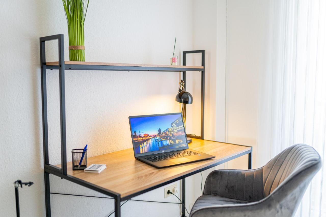 Golden Design Apartment Familie Business 6 Pers Buero Fitnessecke Naehe Messe Dus 1000 Mbit Дуйсбург Экстерьер фото
