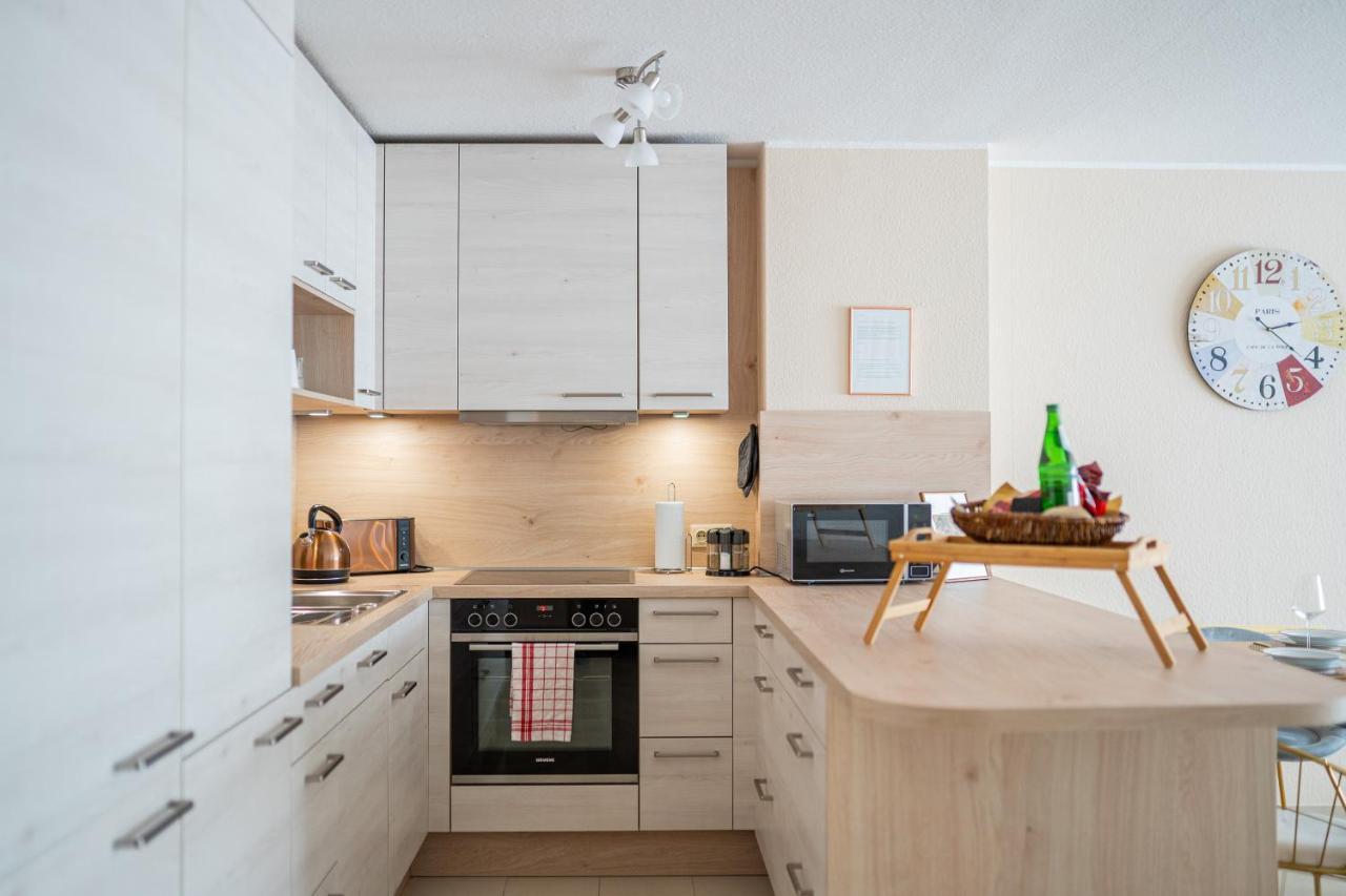 Golden Design Apartment Familie Business 6 Pers Buero Fitnessecke Naehe Messe Dus 1000 Mbit Дуйсбург Экстерьер фото