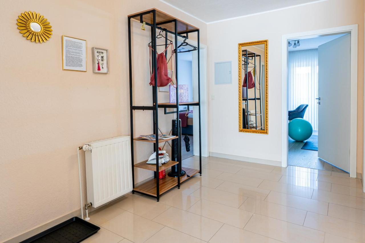 Golden Design Apartment Familie Business 6 Pers Buero Fitnessecke Naehe Messe Dus 1000 Mbit Дуйсбург Экстерьер фото