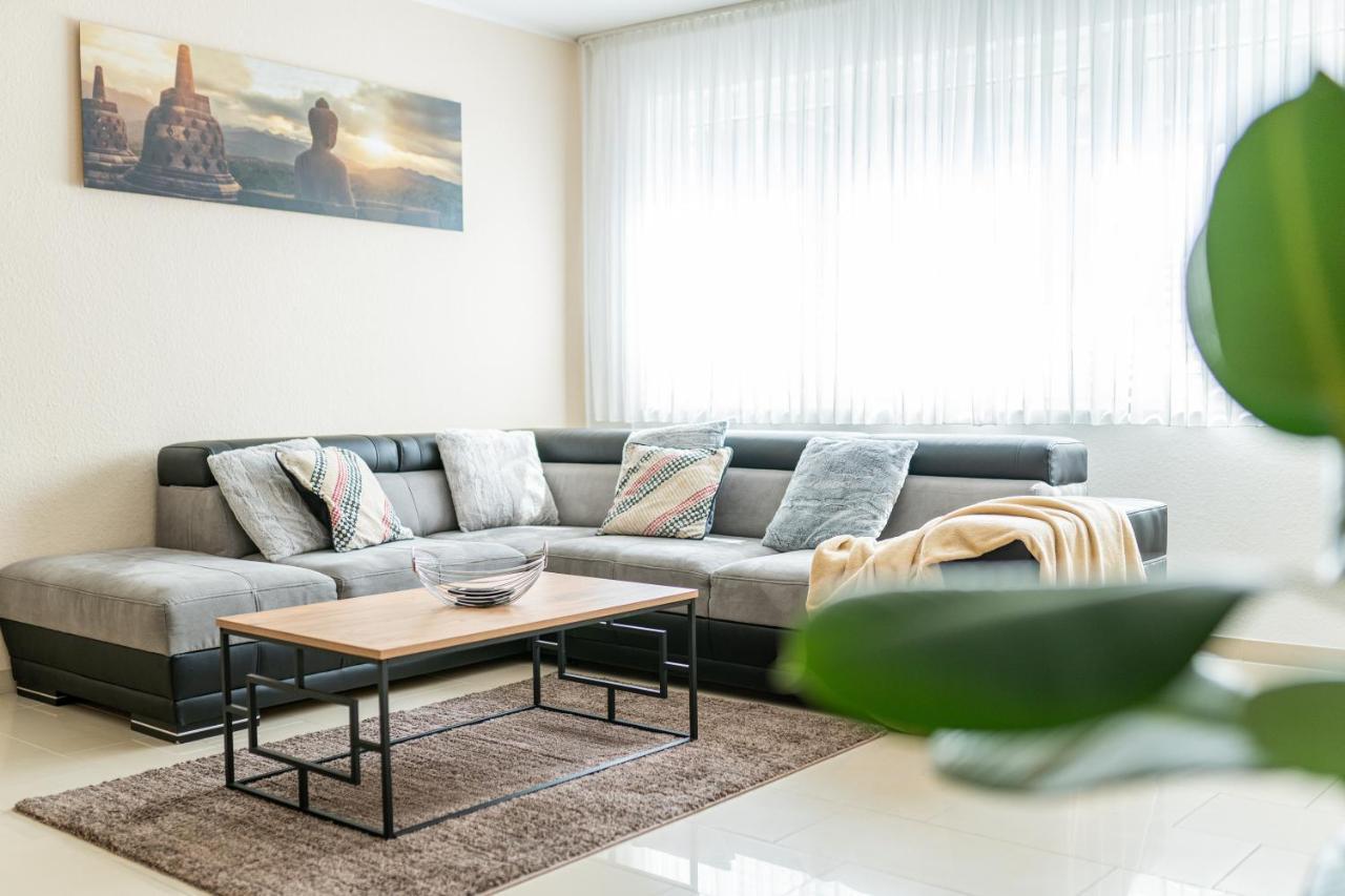 Golden Design Apartment Familie Business 6 Pers Buero Fitnessecke Naehe Messe Dus 1000 Mbit Дуйсбург Экстерьер фото
