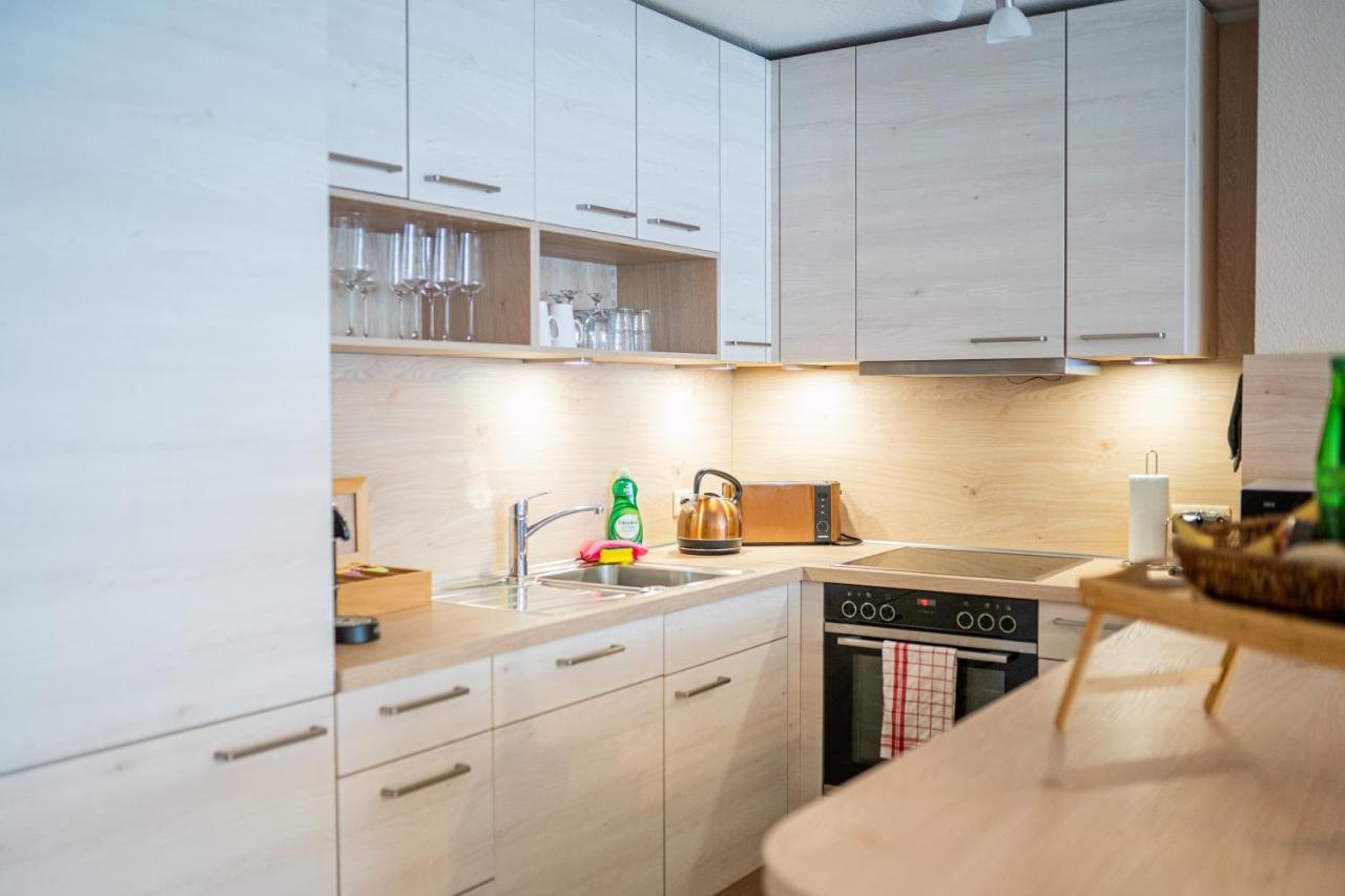 Golden Design Apartment Familie Business 6 Pers Buero Fitnessecke Naehe Messe Dus 1000 Mbit Дуйсбург Экстерьер фото