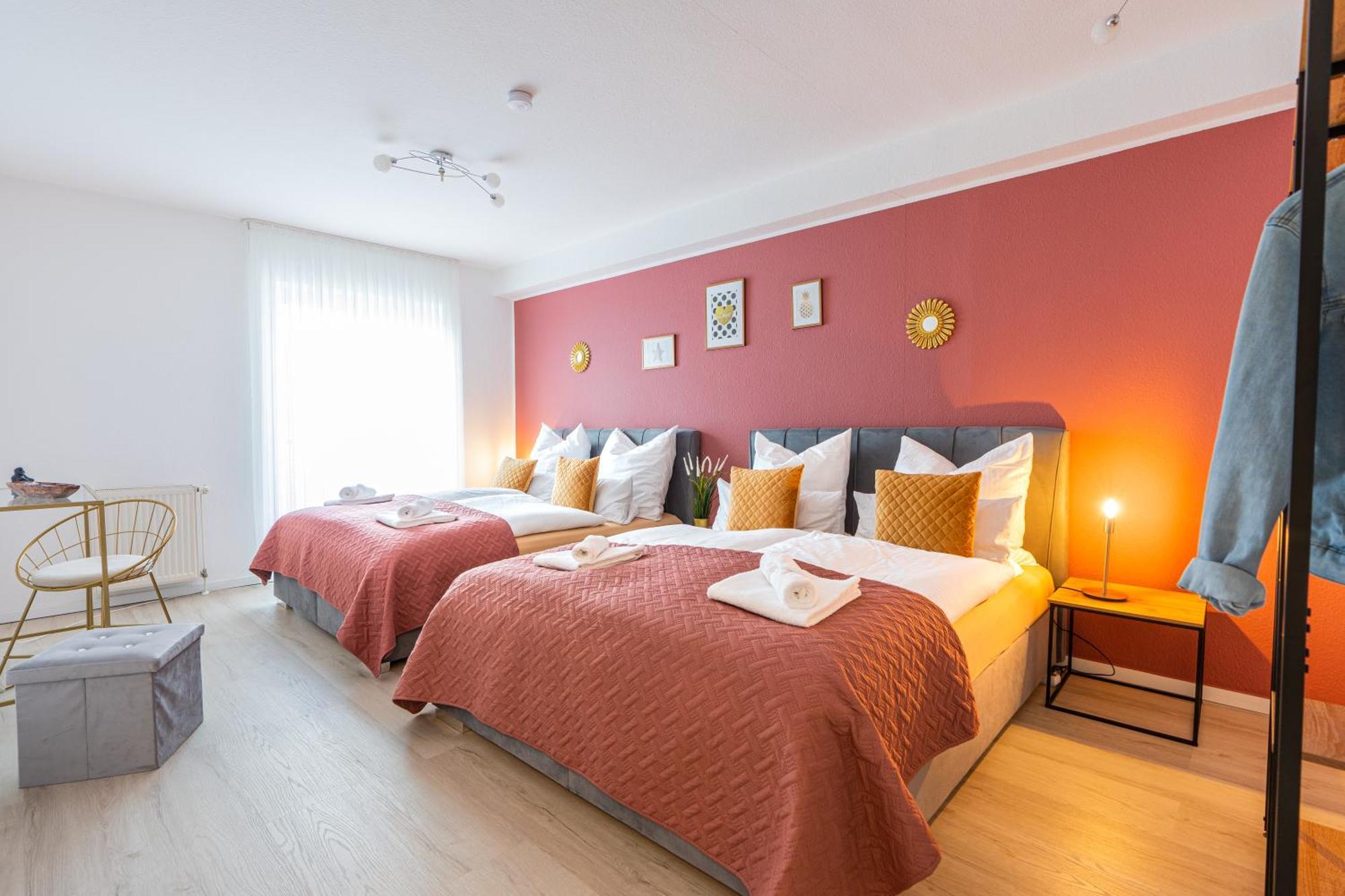 Golden Design Apartment Familie Business 6 Pers Buero Fitnessecke Naehe Messe Dus 1000 Mbit Дуйсбург Экстерьер фото